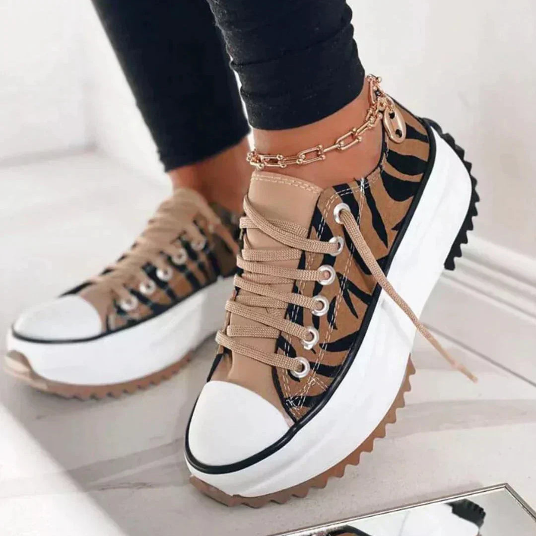NADIA - SNEAKERS PLATFORM